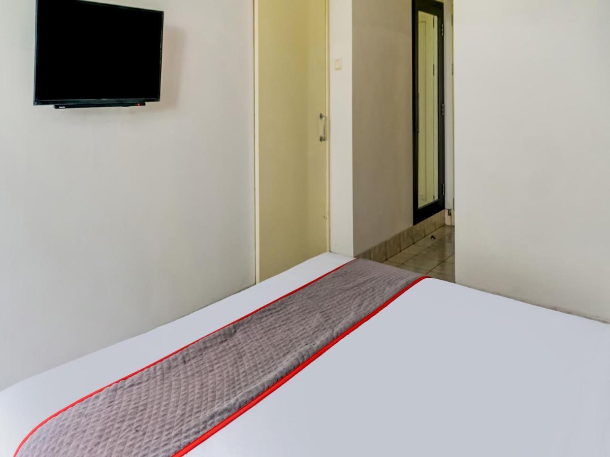 Townhouse Oak Hotel Grand Чікаранґ Екстер'єр фото