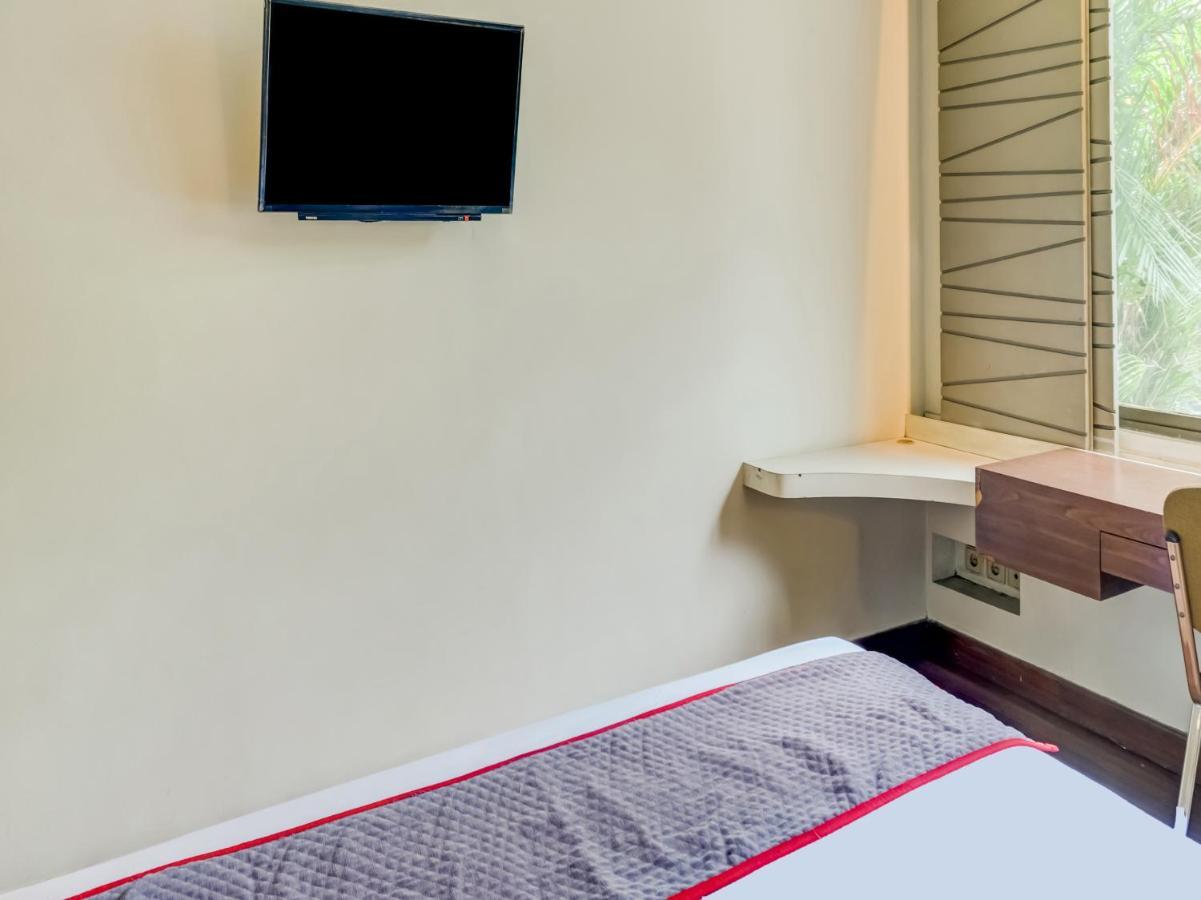 Townhouse Oak Hotel Grand Чікаранґ Екстер'єр фото