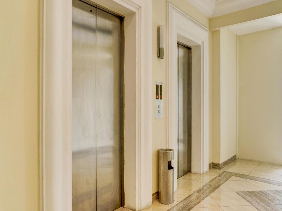 Townhouse Oak Hotel Grand Чікаранґ Екстер'єр фото