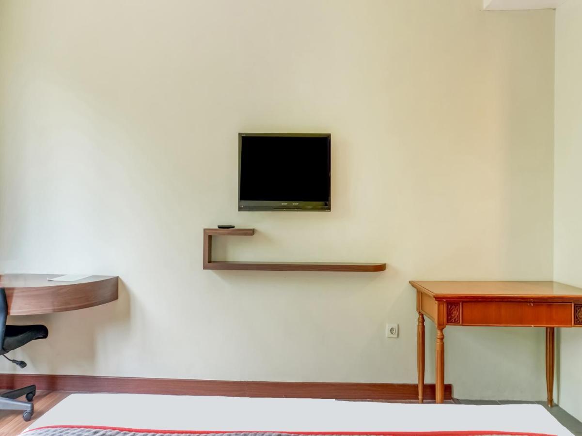 Townhouse Oak Hotel Grand Чікаранґ Екстер'єр фото